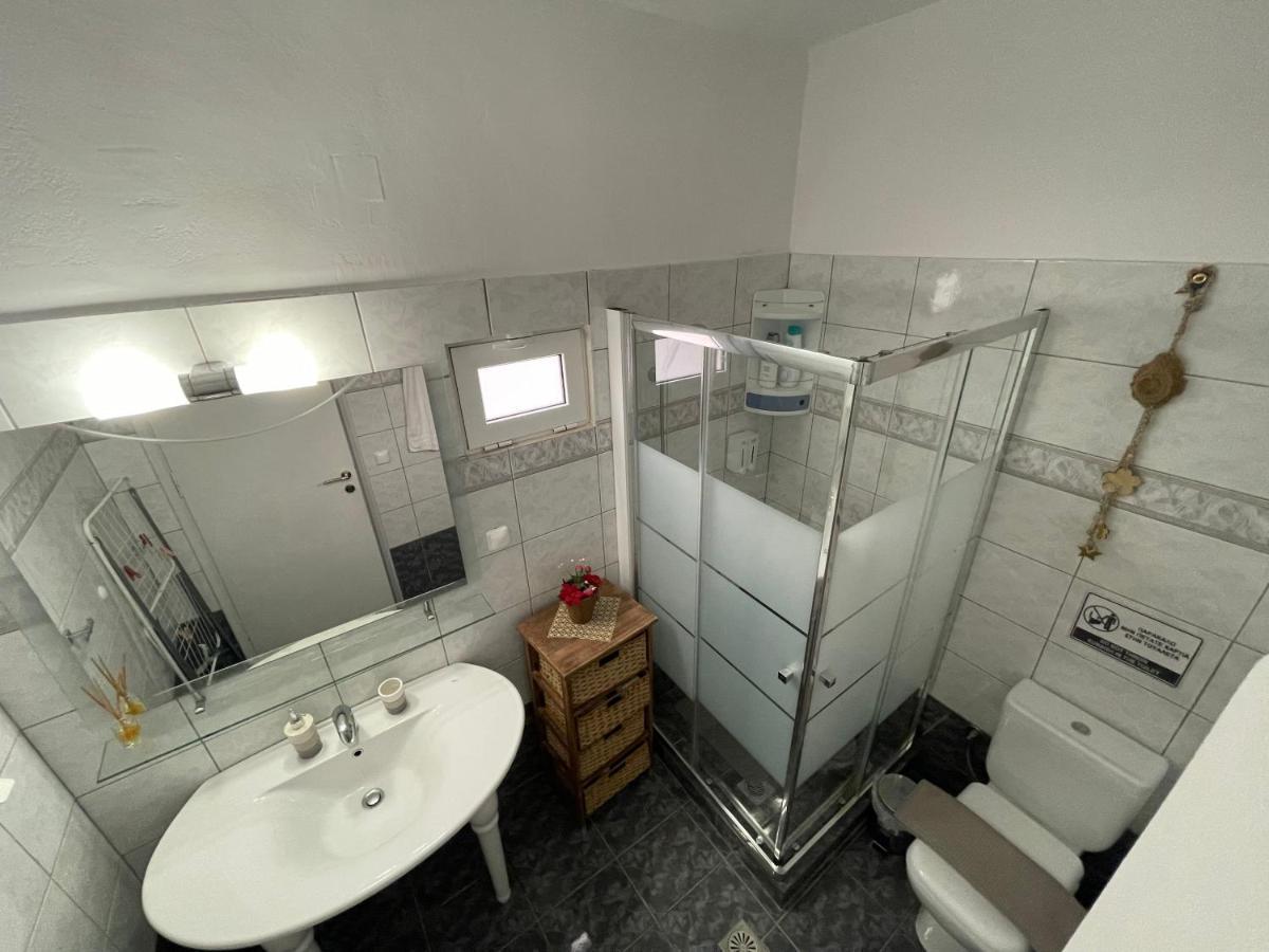 Detached House Katafigi Ferienhaus *